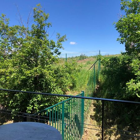 La Cerisiere Apartment Bessenay Екстериор снимка