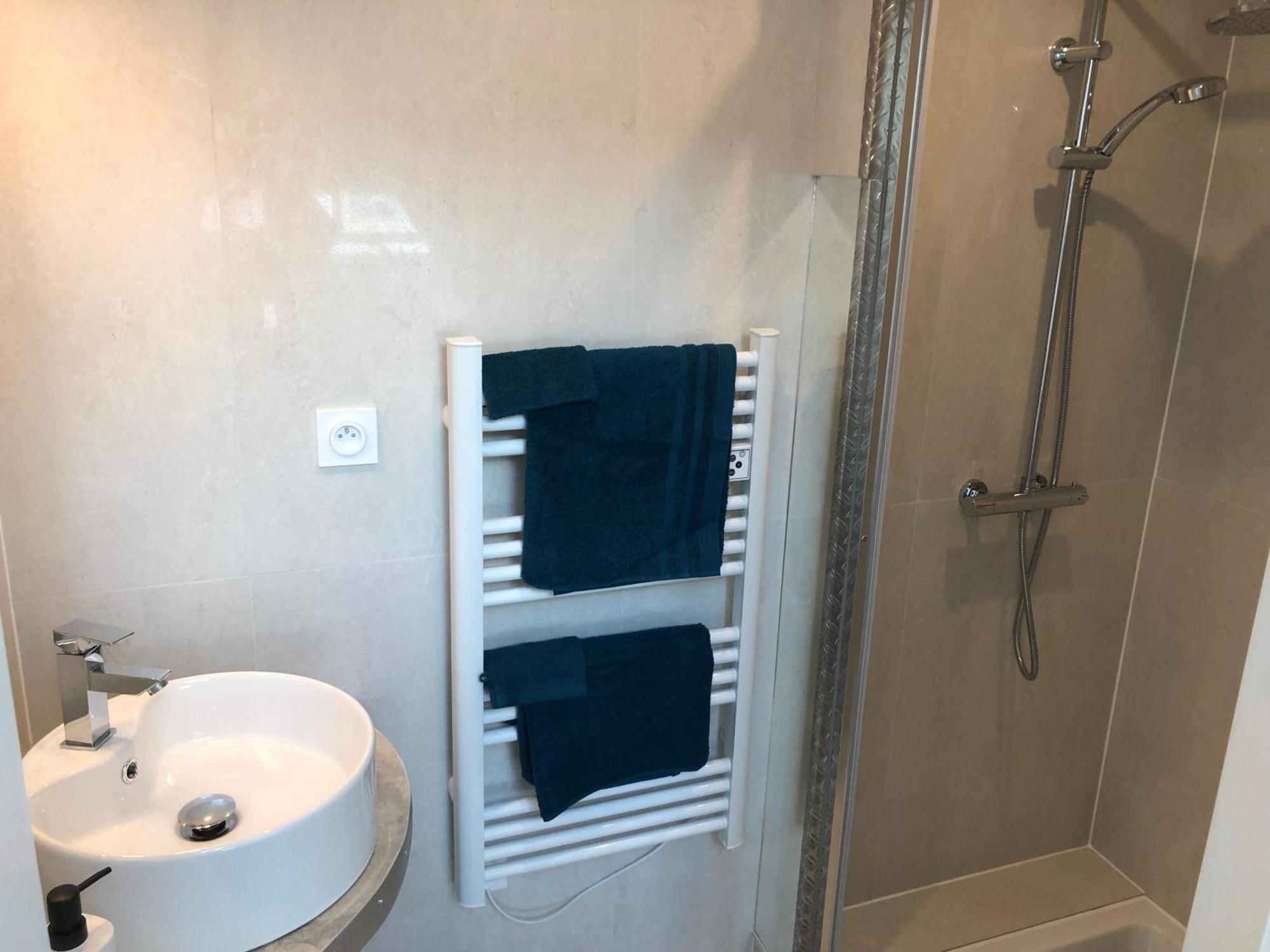 La Cerisiere Apartment Bessenay Екстериор снимка
