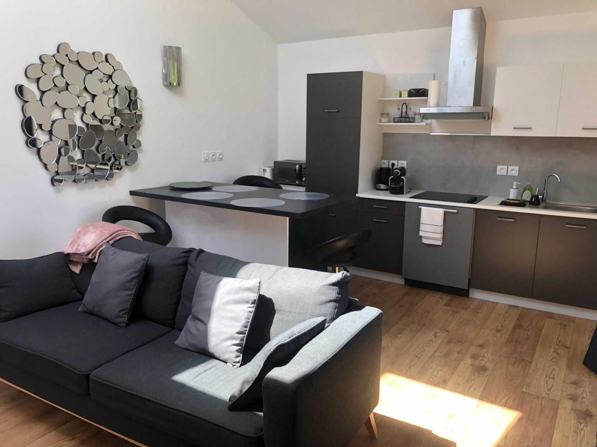 La Cerisiere Apartment Bessenay Екстериор снимка